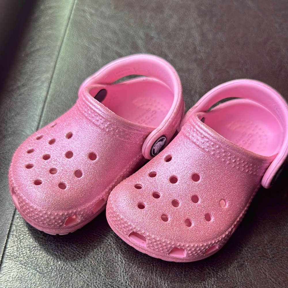 Kids Pink Glitter Clogs